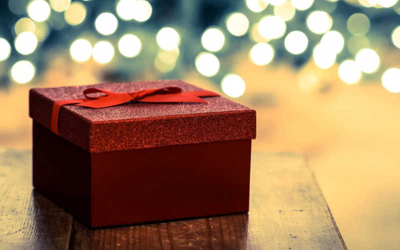 Illustration for article titled Holiday Shopping